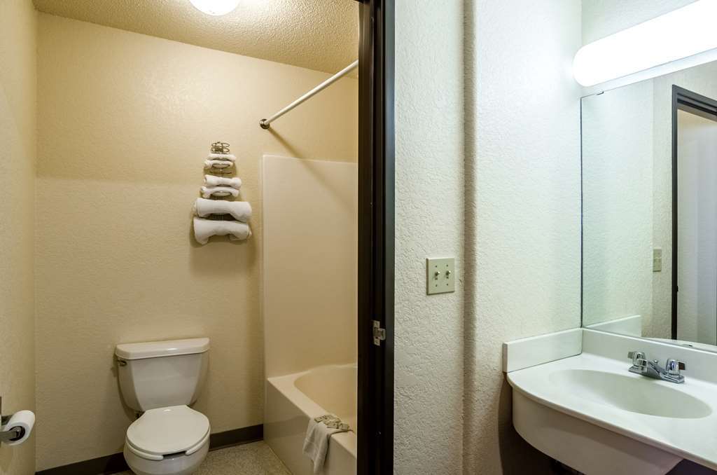 Travelodge By Wyndham シャドロン 部屋 写真