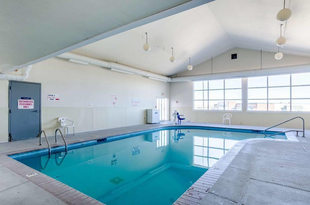 Travelodge By Wyndham シャドロン エクステリア 写真