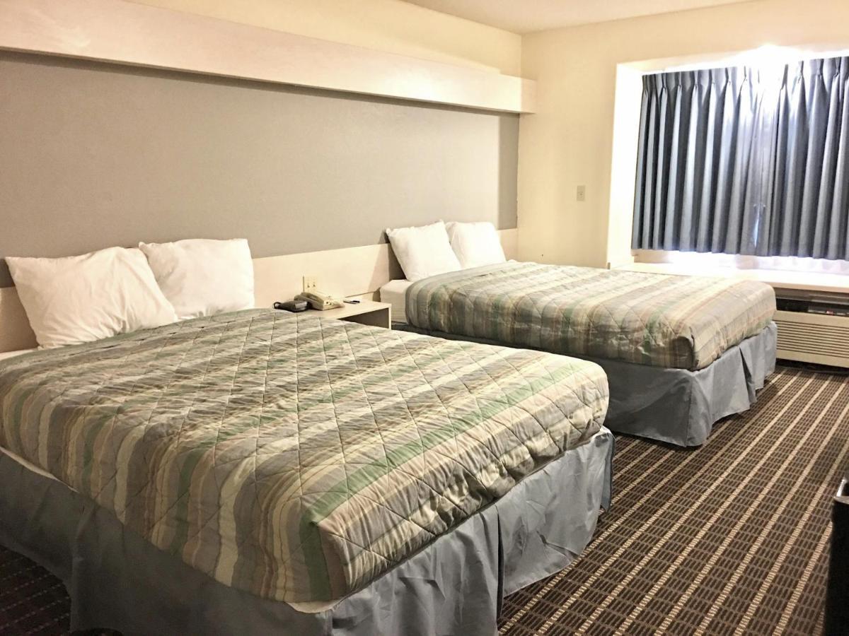 Travelodge By Wyndham シャドロン エクステリア 写真